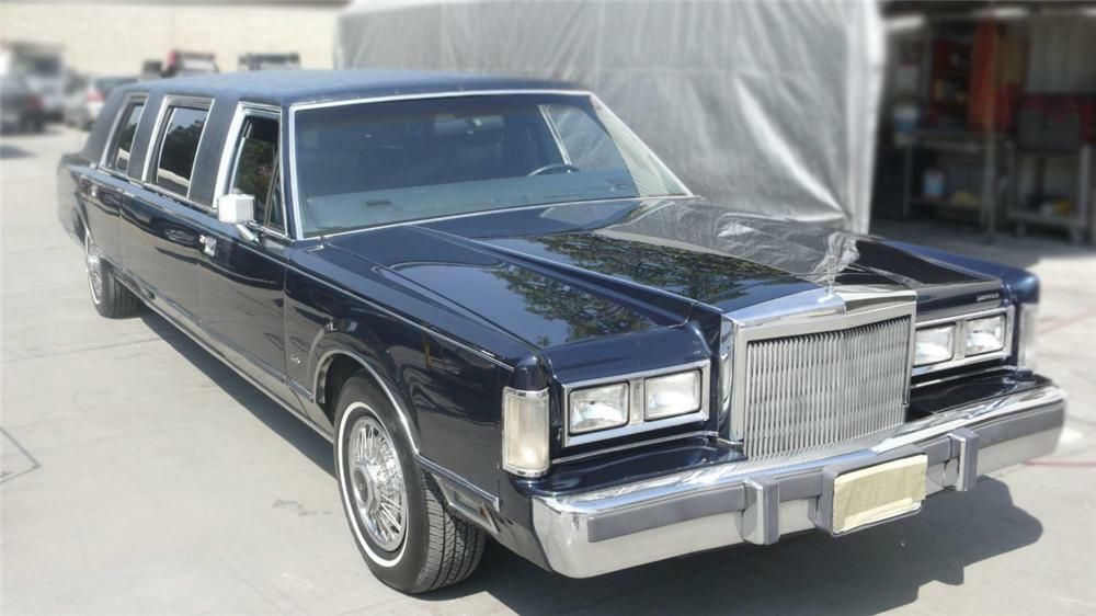Bruce Willis' 1988 Lincoln limousine