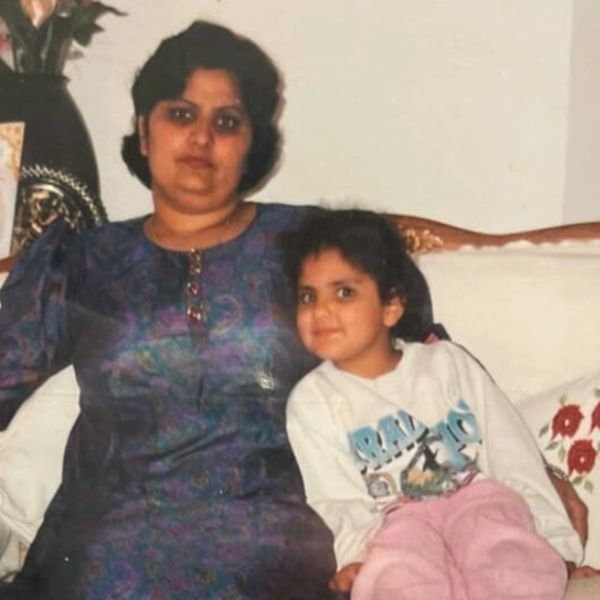 Childhood picture of Palak Aujla with her mother Manu Gill