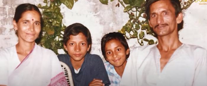 Deepak Dobriyal in childhood with his parents and brother