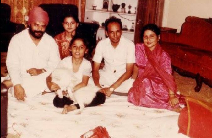 Guru ji with his family members