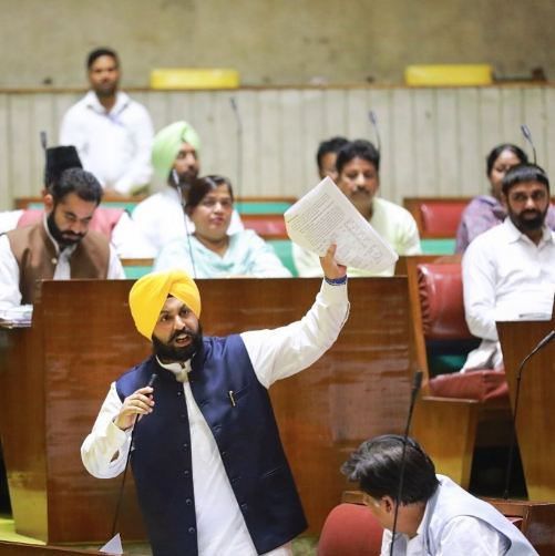 Harjot Singh Bains raising an issue in Punjab Legislative Assembly