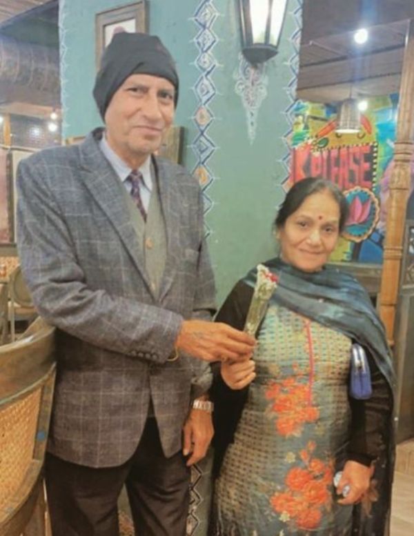 Harsh Gujral parents, B L Gujral and Savita Gujral