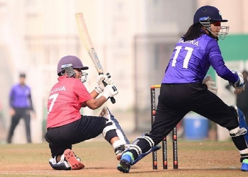 Kanika Ahuja batting for the North Zone Women's team
