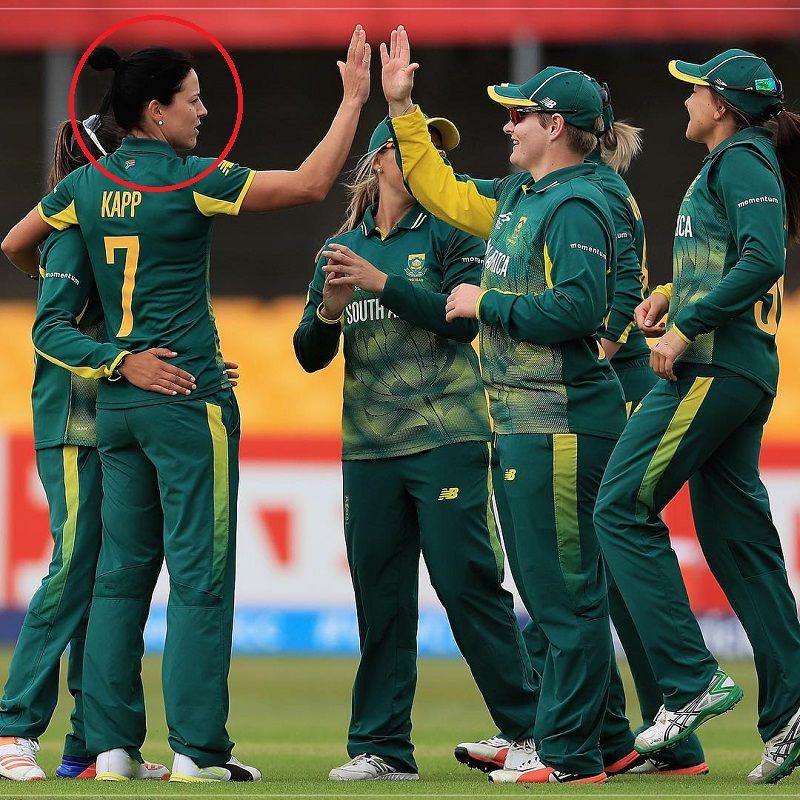 Marizanne Kapp with her team during the ICC Women’s T20 World Cup