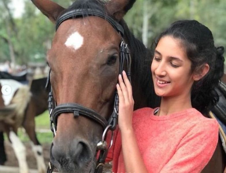 Myra Rampal with horse