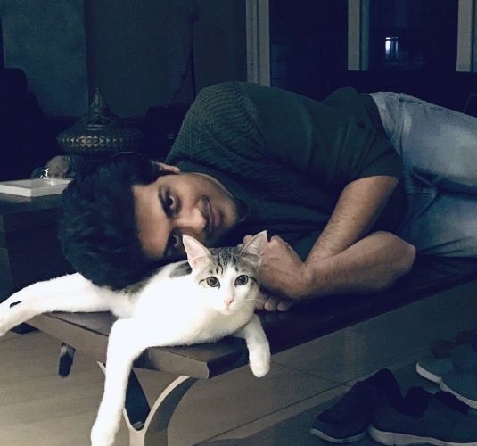 Raunaq Kamdar and his pet cat