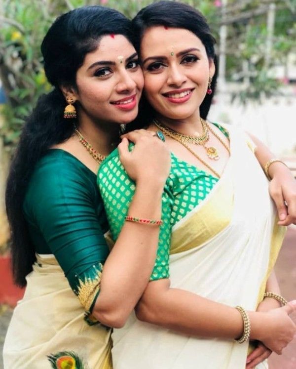 Reneesha Rahiman (left) with Dhanya Mary Varghese