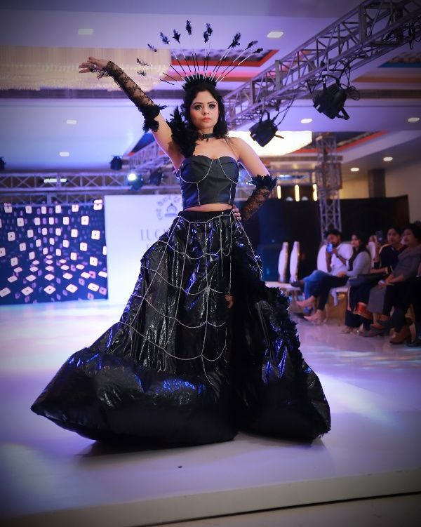 Ritika Gupta while walking the ramp at Lucknow Fashion Week (2022)
