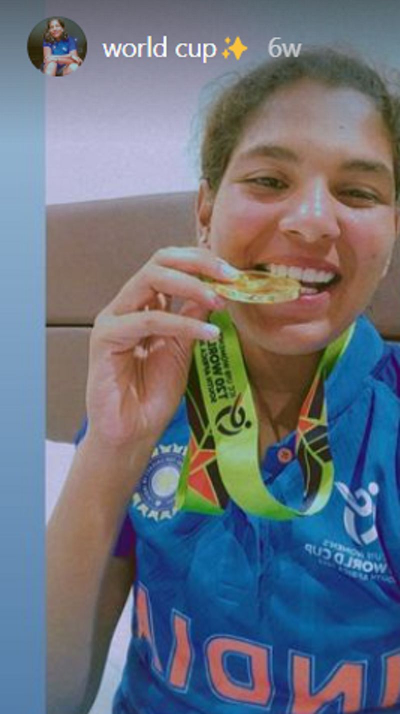 S Yashasri holding the ICC U19 Women's T20 World Cup medal