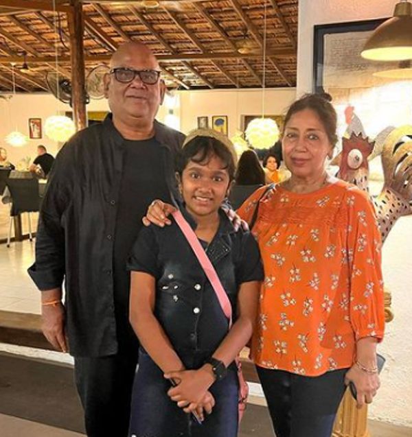 Vanshika Kaushik with her parents, Satish Kaushik and Shashi Kaushik
