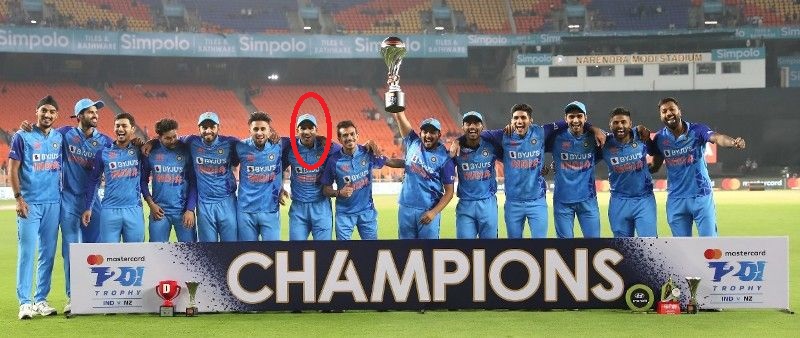Shivam Mavi with India team after winning the T20I series against New Zealand