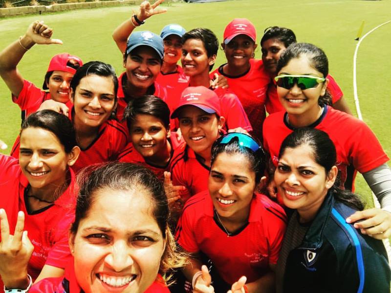 Tanuja Kanwar with her India Red teammates