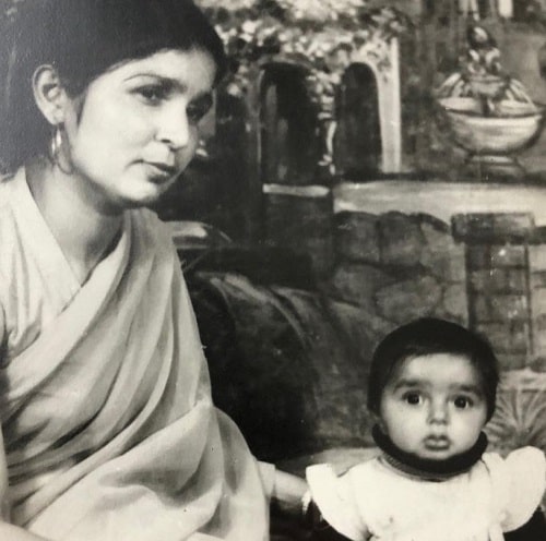 A childhood picture of Bhumika Chawla with her mother