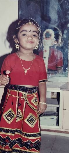 A childhood picture of Nitya Shetty