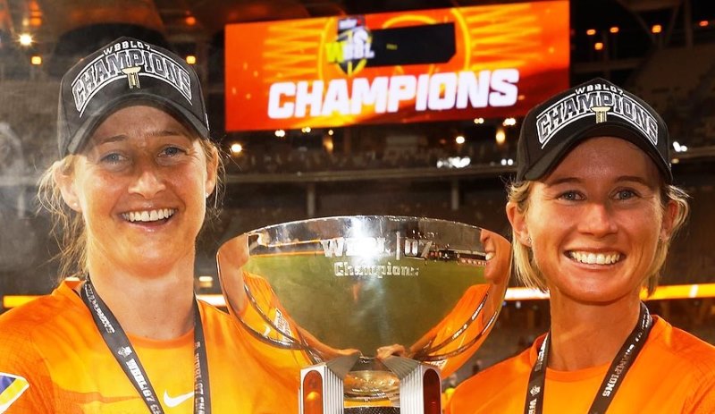 Beth Mooney as a part of Perth Scorchers' squad after winning WBBL07