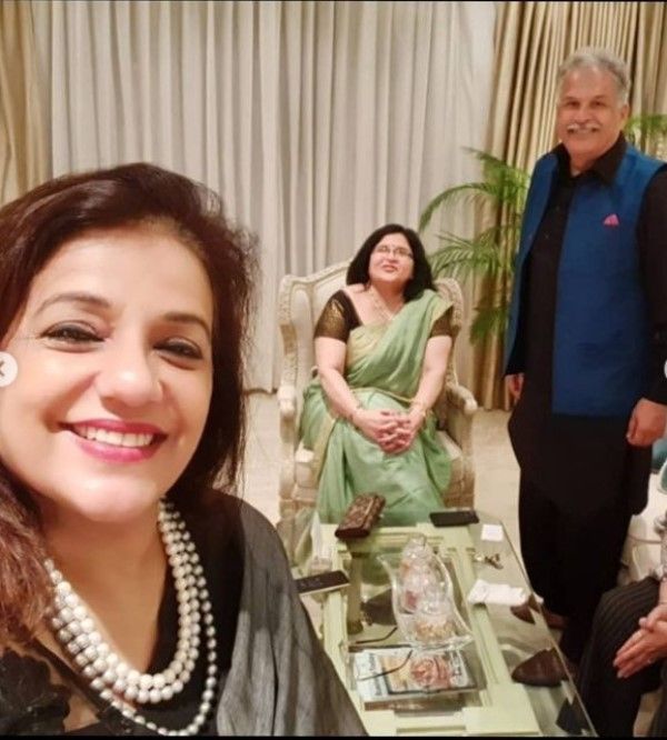 Kamini Chopra Handa (centre) with Pawan Chopra and his wife, Reena Chopra