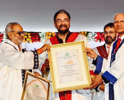 Kabir Bedi receiving Doctorate from the Kalinga Institute of Technology