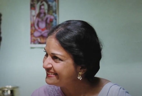 Kamini Kaushal as Aunt Shalini in the TV serial The Jewel in the Crown