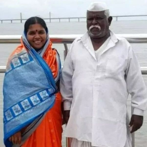 Kiran Prabhu Navgire's parents