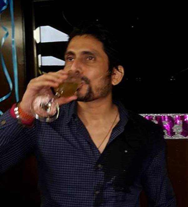 Ravi Kesar consuming alcohol
