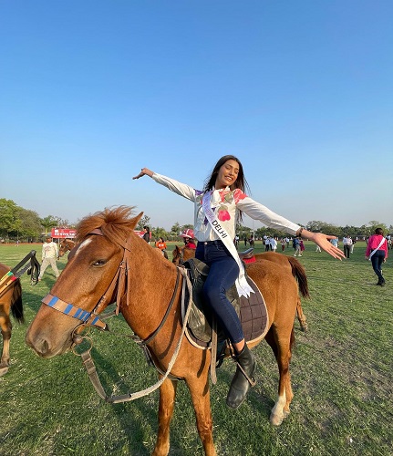 Shreya Poonja doing horse riding