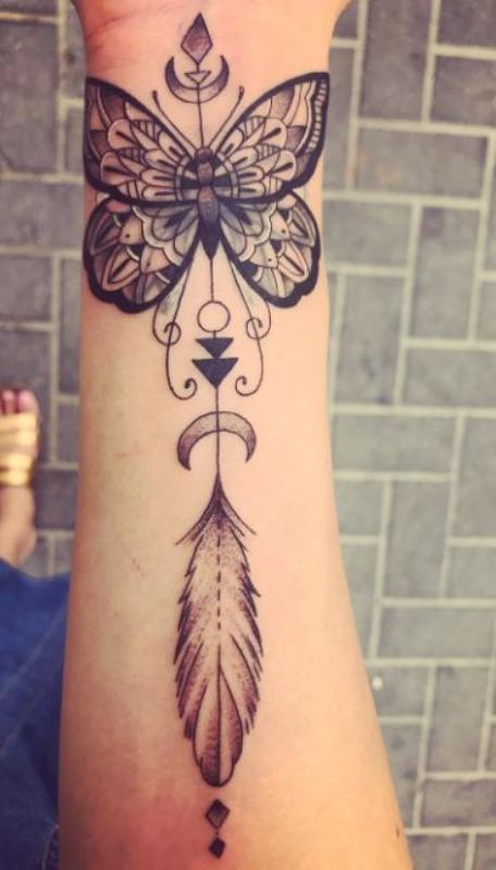 Soniya Mehra's tattoo on right arm