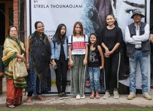 Strela Thounaojam Luwang with family