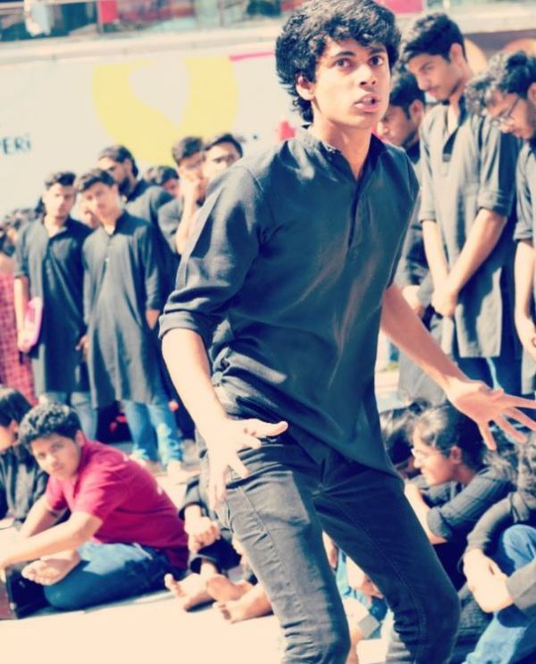Vyom Yadav performing a street play along with the members of Ashwamedh - The Dramatic Society of NSUT at IIT Delhi