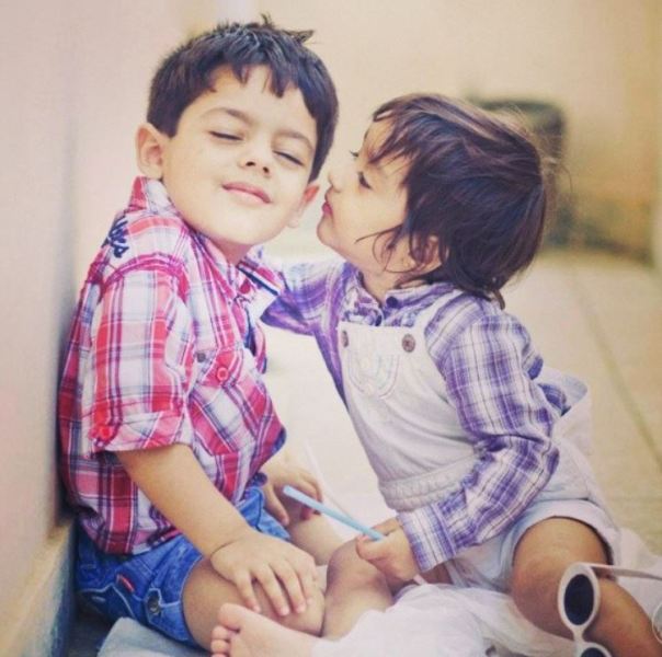 A childhood picture of Aman Maheshwari with his sister