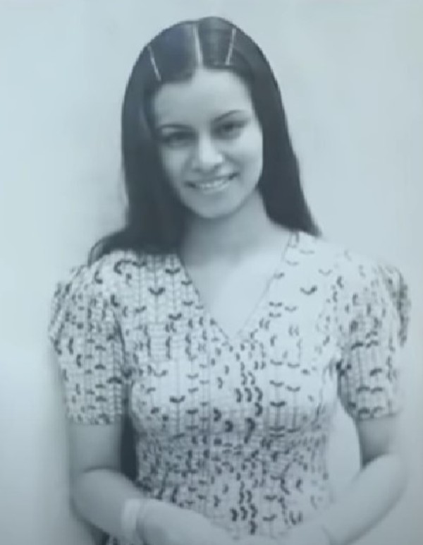 A photograph of Sarla Maheshwari during her college days