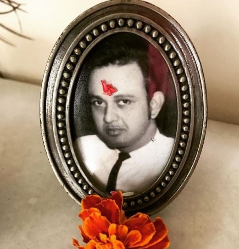 A picture of Rohit Roy's father