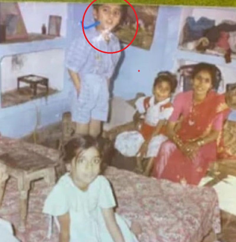 Abhinay Sharma as a child with his brother