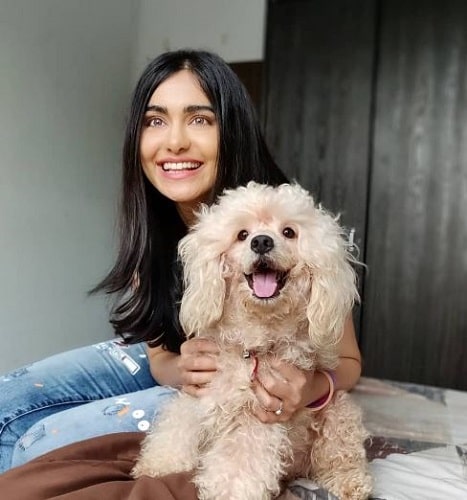 Adah Sharma with a dog