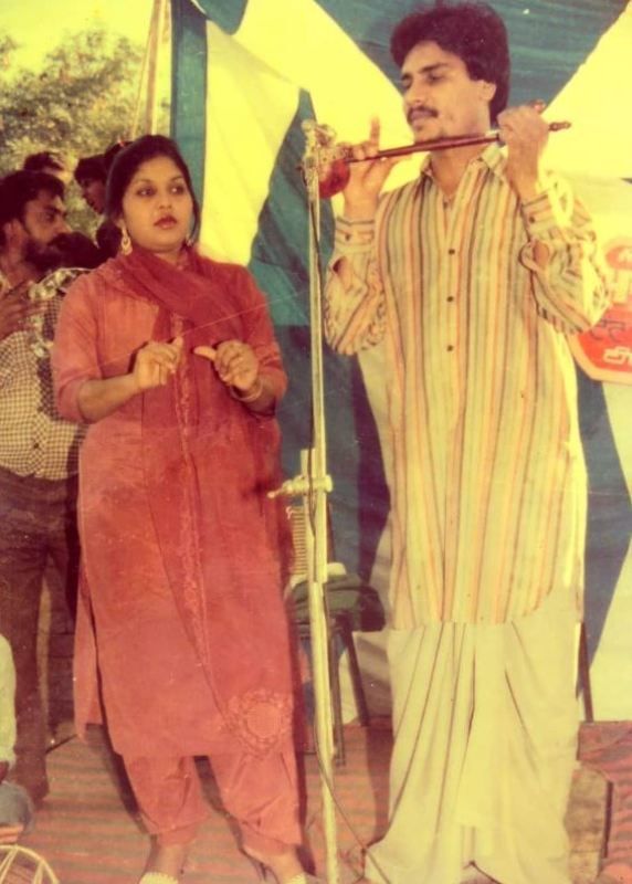 Amarjot Kaur and Amar Singh Chamkila While Performing a Stage Show