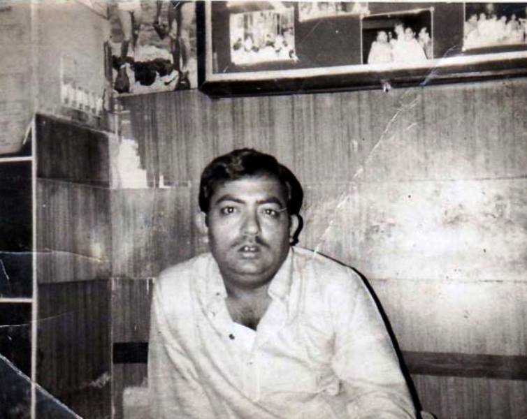 An old picture of Munawwar Rana