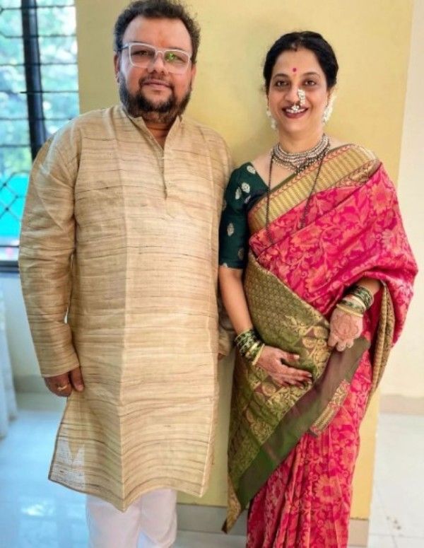 Atul Parchure with wife Sonia Parchure