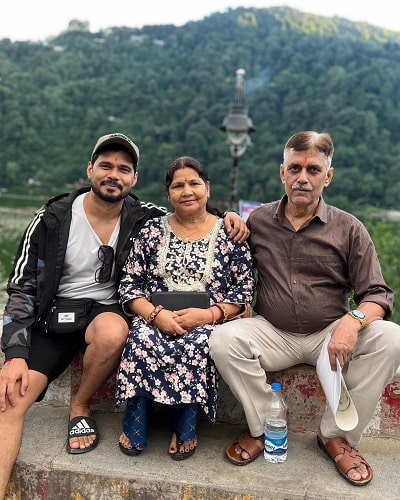 Avinash Dwivedi and his parents