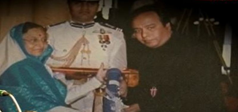 Faiyaz Wasifuddin Dagar conferring Padma Shri in 2010 from the then-President Pratibha Patil