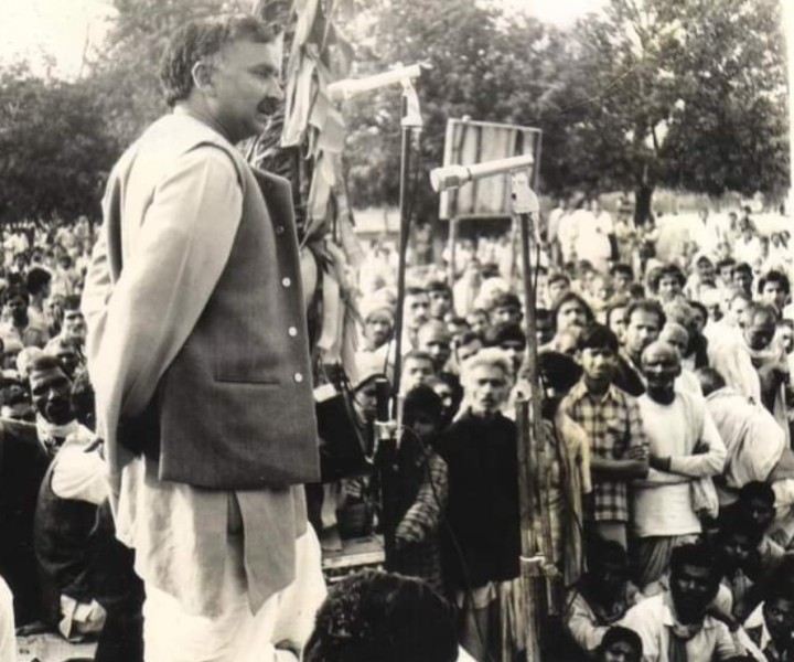 Hari Shankar Tiwari speaking during a public rally