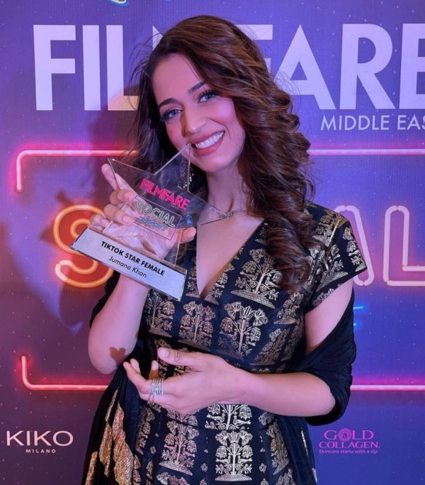 Jumana Khan with TikTok Star Female Award 2021