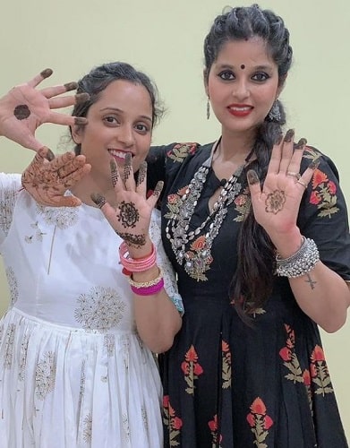 Kanchan Dogra Negi and her sister Nisha Dogra