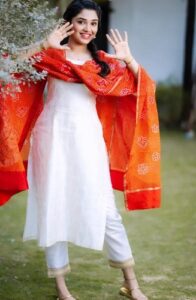 Krithi Shetty Wiki, Height, Age, Boyfriend, Family, Biography & More