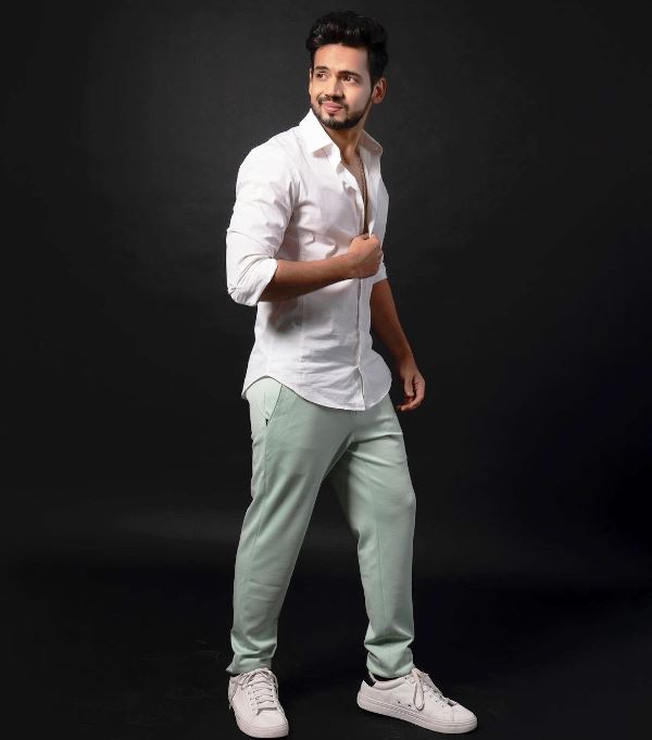 Mayur Jumani Wiki, Age, Girlfriend, Family, Biography & More WhoWiki.org