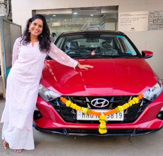 Nandita Patkar with her newly bought car