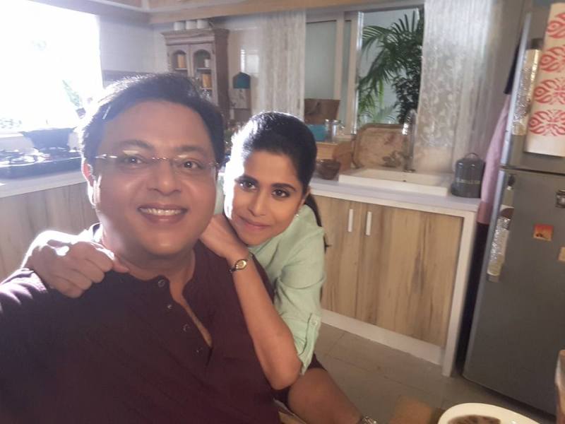 Nitesh Pandey with Sai Tamhankar during the shoot of 2015 film Hunterr