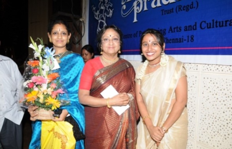 Padma Subrahmanyam with Gayathri Kannan (left) and L. Murugashankari (right)