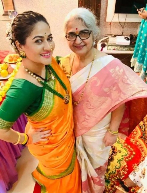 Pratiksha with her mother, Vijaya