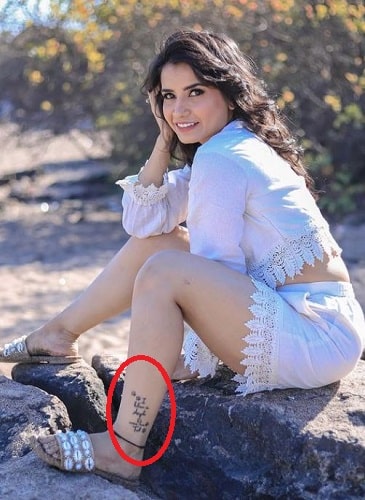 Priya Ahuja's tattoo on her leg