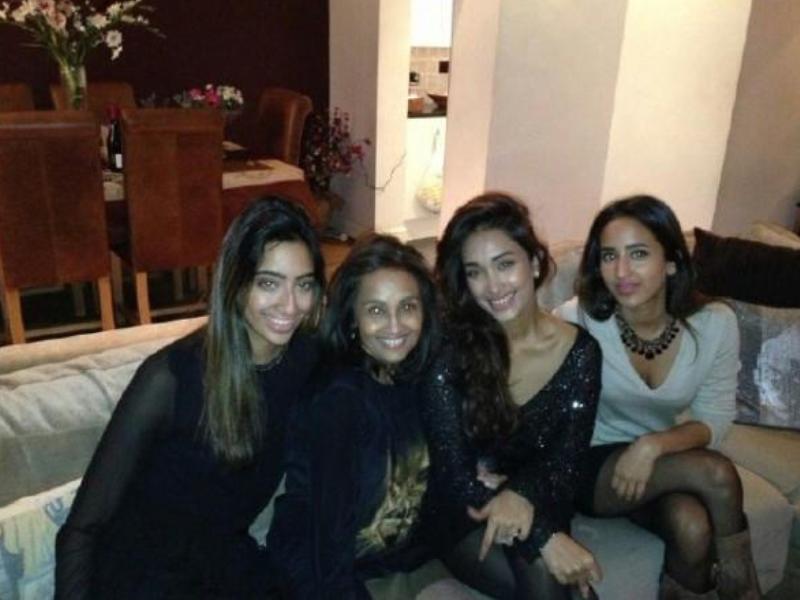 Jiah Khan (second from the right) with her mother and stepsisters