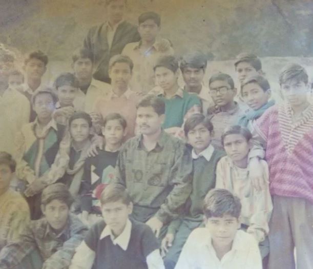 Rajeev Talwar with his students